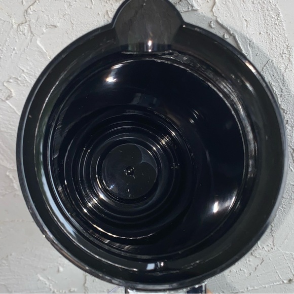 Keurig 2.0 Plastic Carafe - Picture 5 of 9